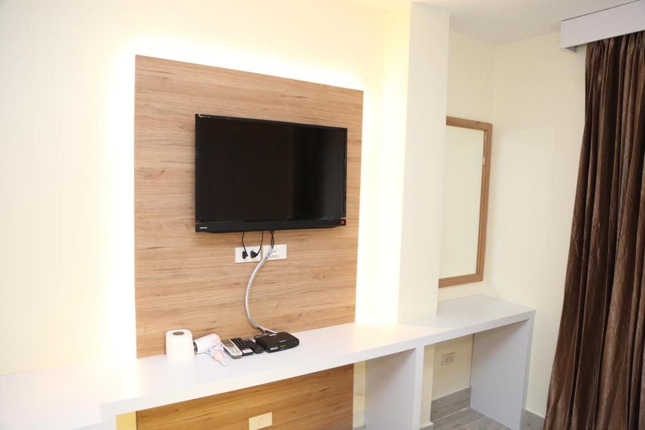 Rose Nana Hotel Банкок Екстериор снимка