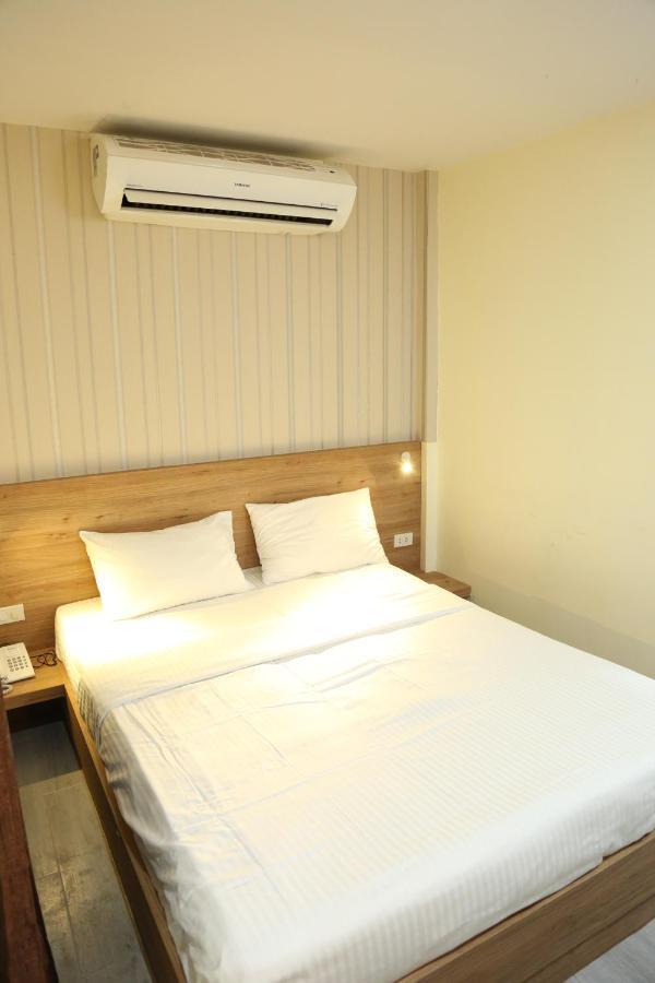Rose Nana Hotel Банкок Екстериор снимка