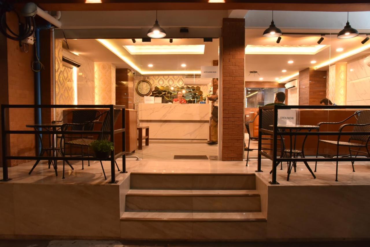 Rose Nana Hotel Банкок Екстериор снимка